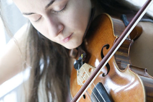 Lia Petrova, violin © Sonja Werner Fotografie
