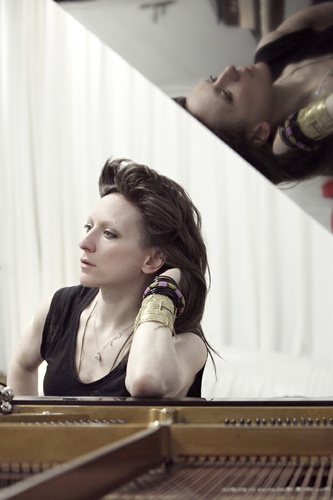 Shara Worden, multi-instrumentalist and singer-songwriter © Sonja Werner Fotografie